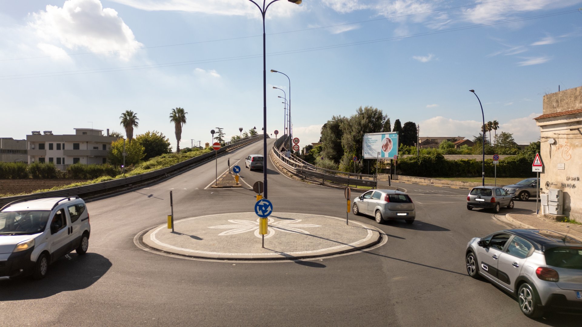 Impianto pubblicitario 6x3 a Curti